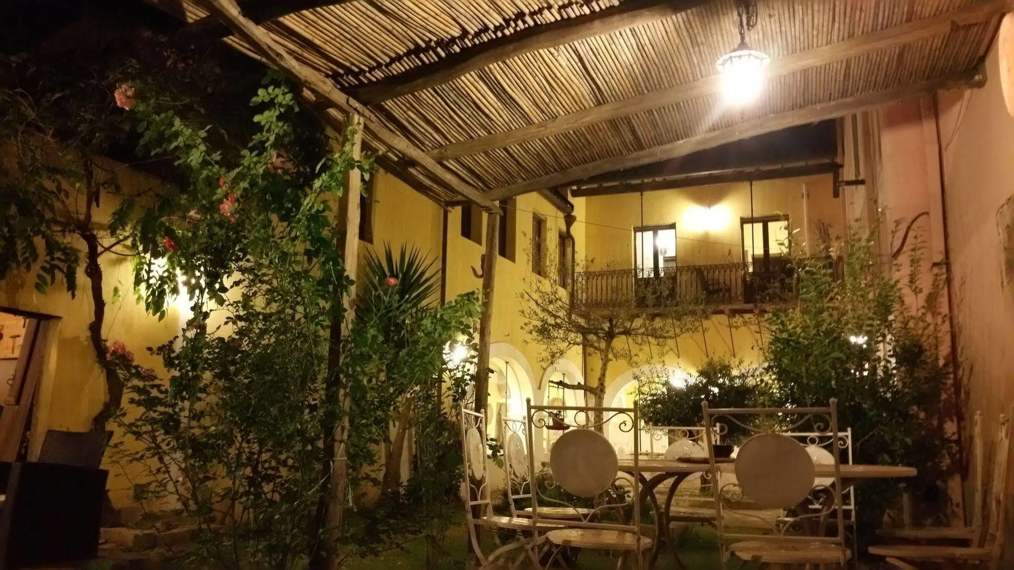 Casa Camboni-Dimora Storica Bed & Breakfast San Vito  Exterior foto